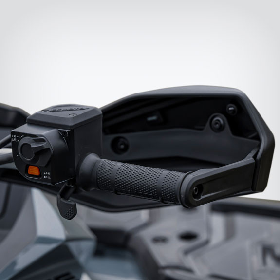 cforce 850 touring electronics