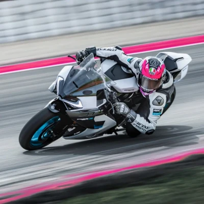 track day and racing motorcycles