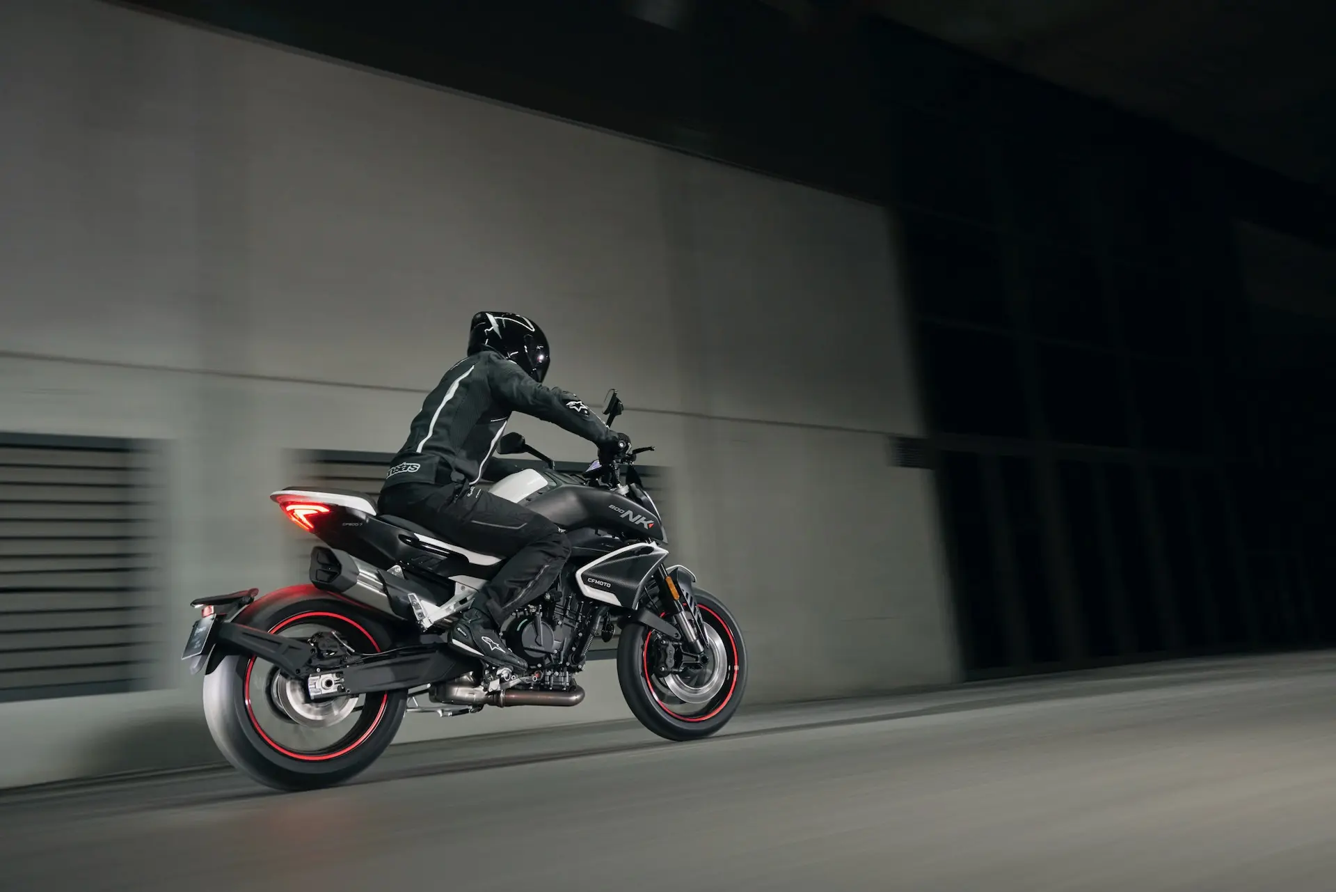 CFMOTO 800NK