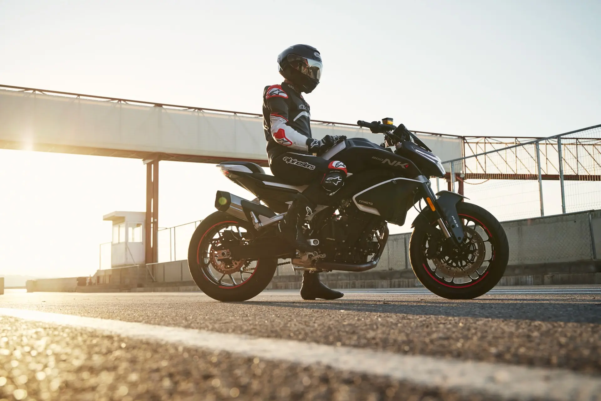 CFMOTO 800NK